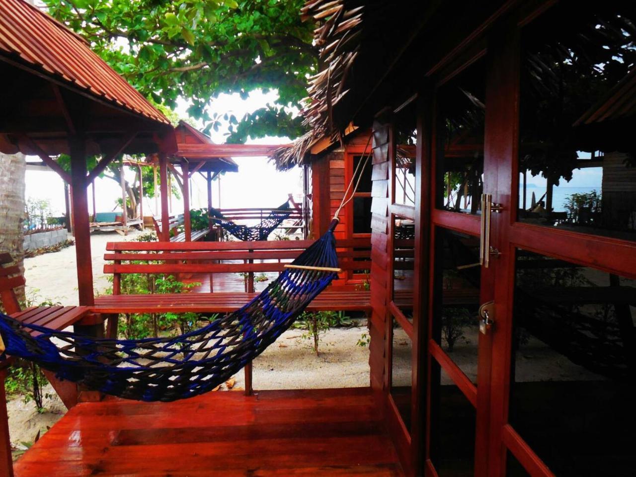 Zanom Sunrise Beach Resort Koh Lipe Exterior foto